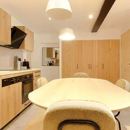 Bechar - 10pax - 155m2 Renove - Sauna - Jacuzzi - Vues Sur Le Massif Du Mont-blanc Chalet